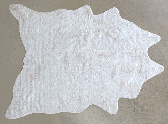 RUG428 - 6'2 X 8' Ivory Faux Cowhide Rug