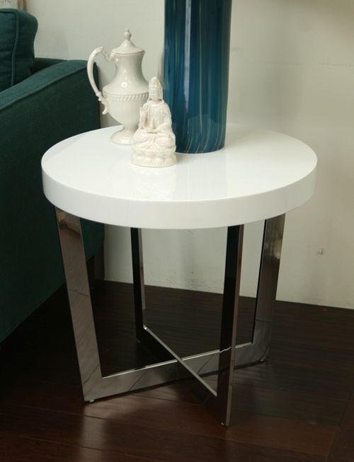 White Lacquered End Table with Chrome Base 1