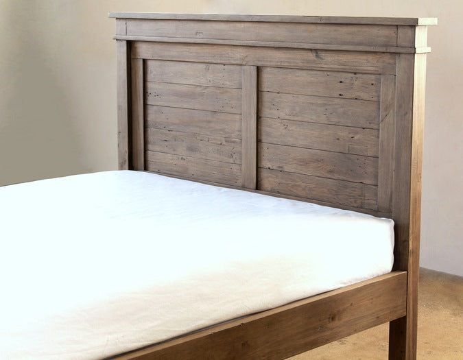 BED62 Settler Queen Bed in Sundried Ash 