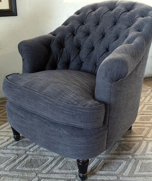 CC201 Grey Tufted Club Chair