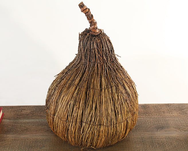 Broom Straw Pear