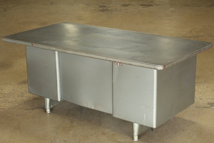 Gray Metal Desk With 6 Side Drawers