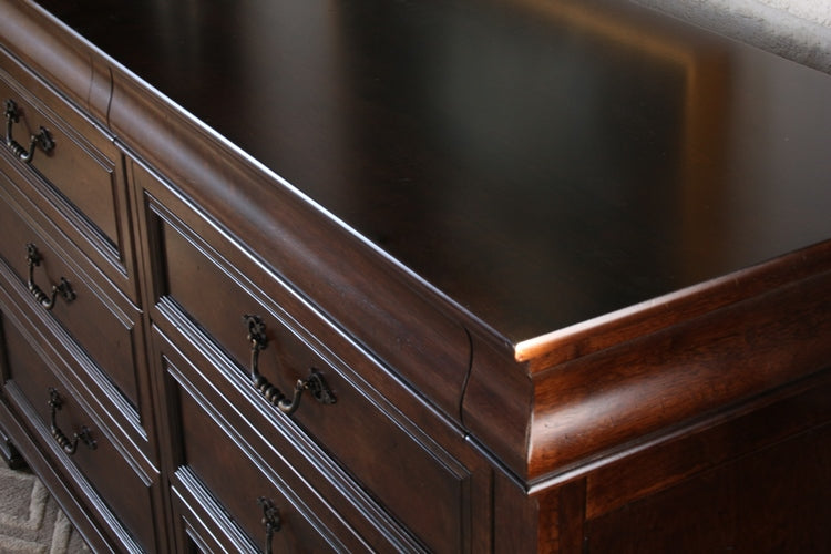 Cordevalle Dresser