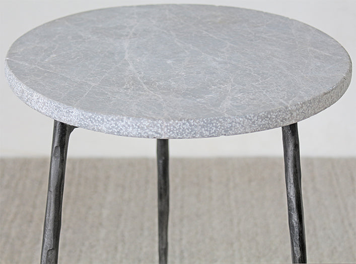 ET430 Tall Gray Marble End Table With Hammered Steel Base