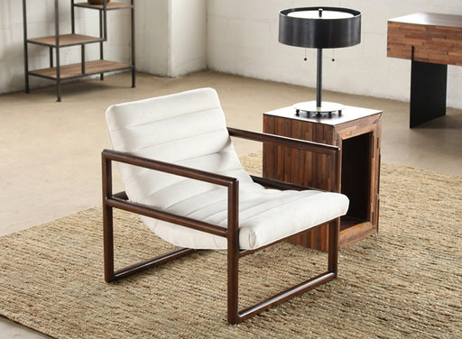LC208 Fitz Lounge Chair