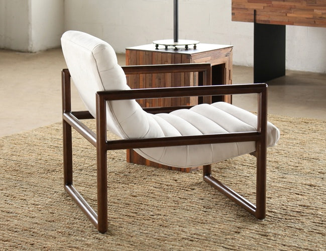 LC208 Fitz Lounge Chair