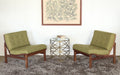 LC220 Powell Chair