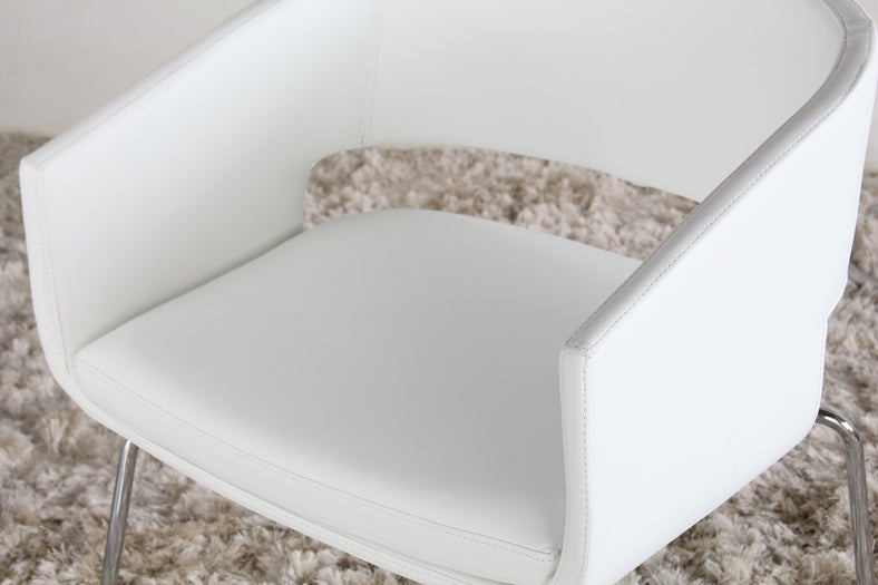 LC241 Amelia Lounge Chair in White Leatherette 