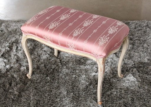 OT122 Antique Pink Silk Ottoman