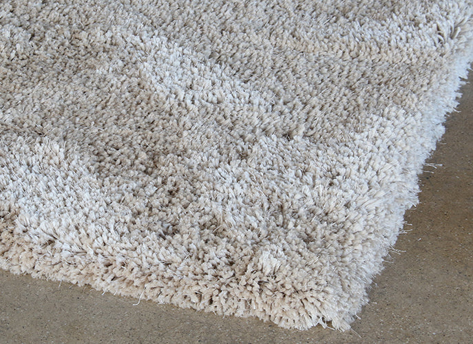 RUG426 - 7'10 X 11 Sand Two Inch Pile Shag Rug