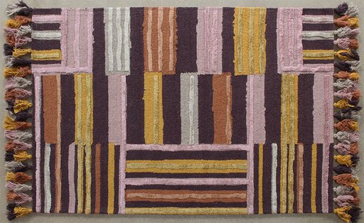 RUG515 - 5' X 7'6"  Spice And Bordeaux Hooked Wool Rug
